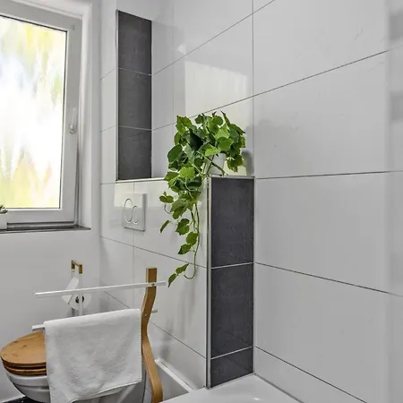 Lägenhet Traumwohnung Mit Balkon